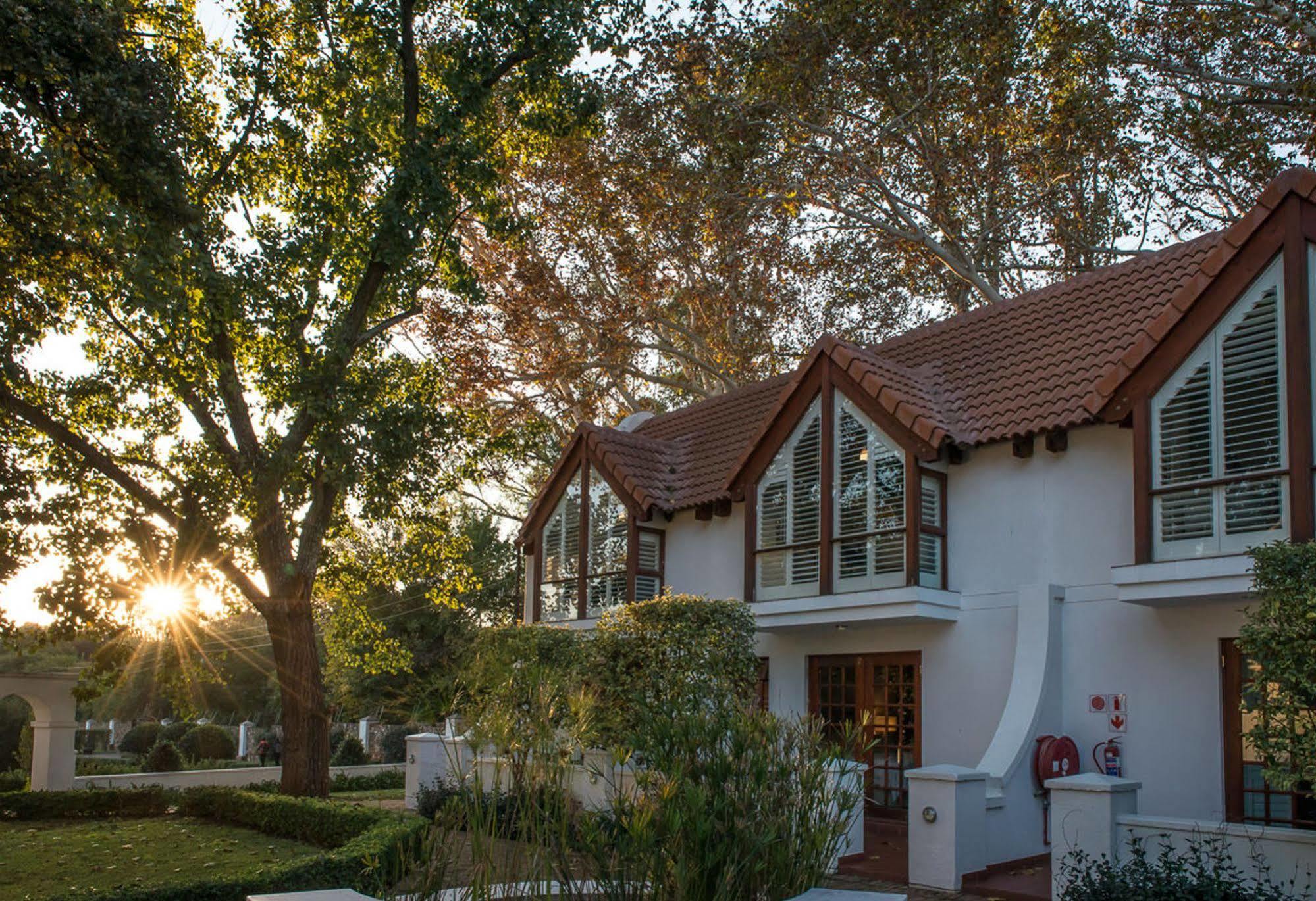River Meadow Manor Centurion Εξωτερικό φωτογραφία